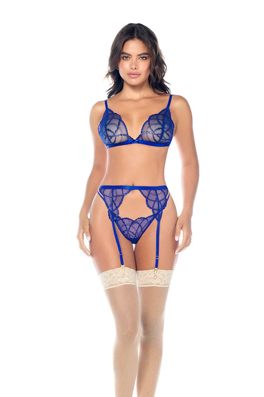 8944-Three-Piece Embroidered Elegance Set